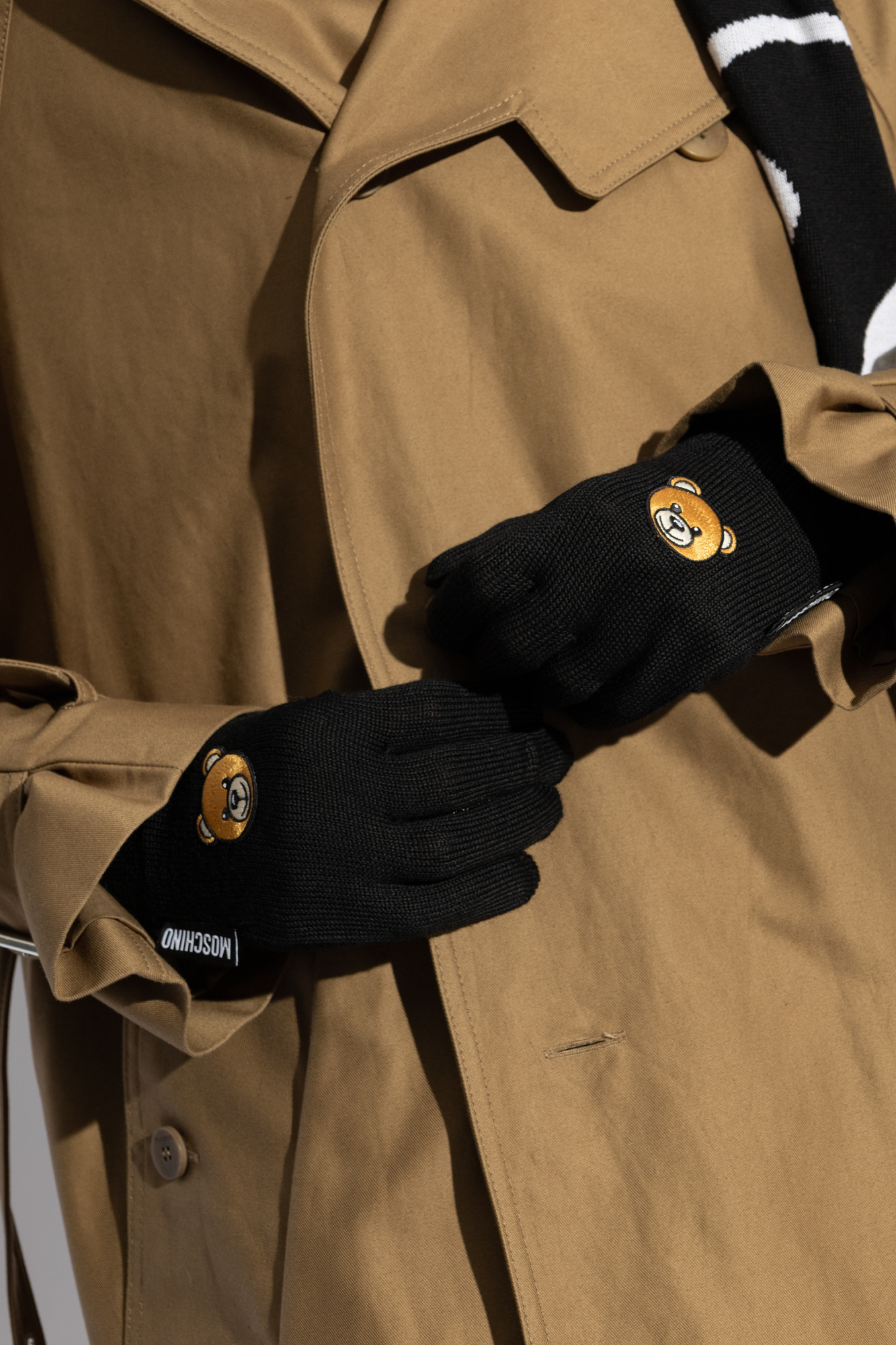 Black Gloves with logo Moschino - SchaferandweinerShops Japan